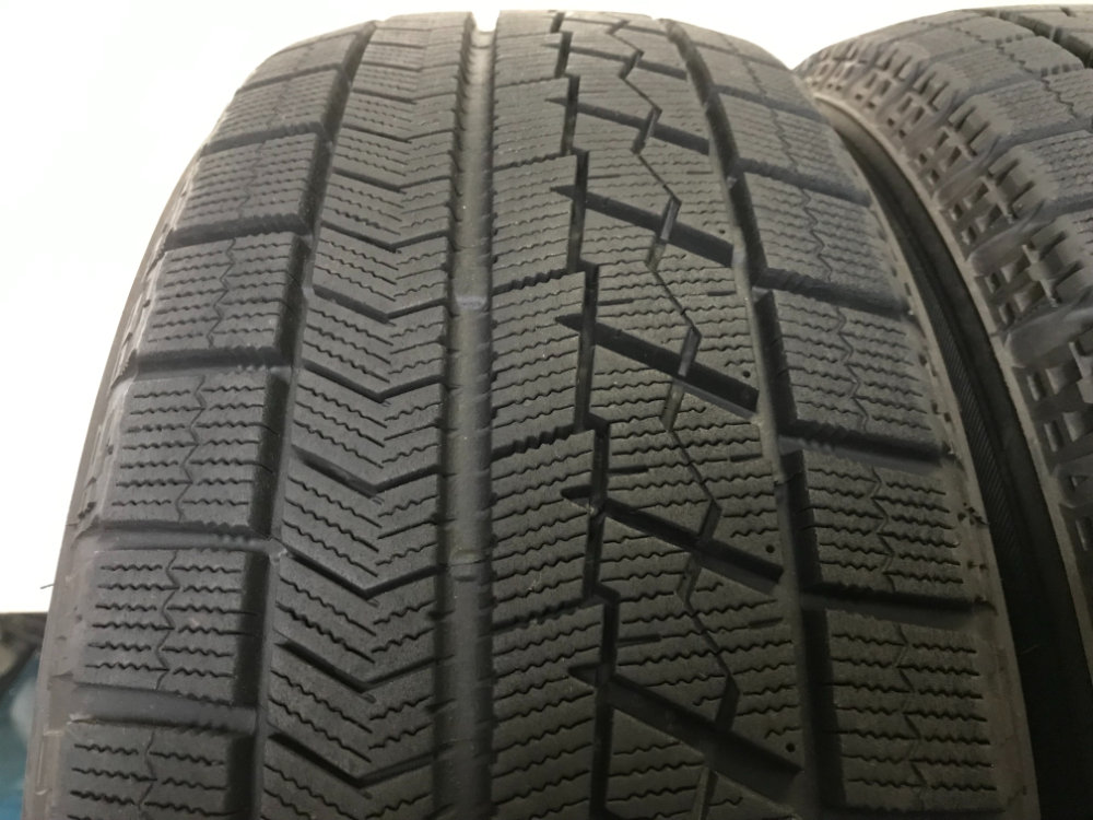 完売)中古極上品 17年製 205/60R16 92Q ブリヂストン VRX 9.5分山 バリ